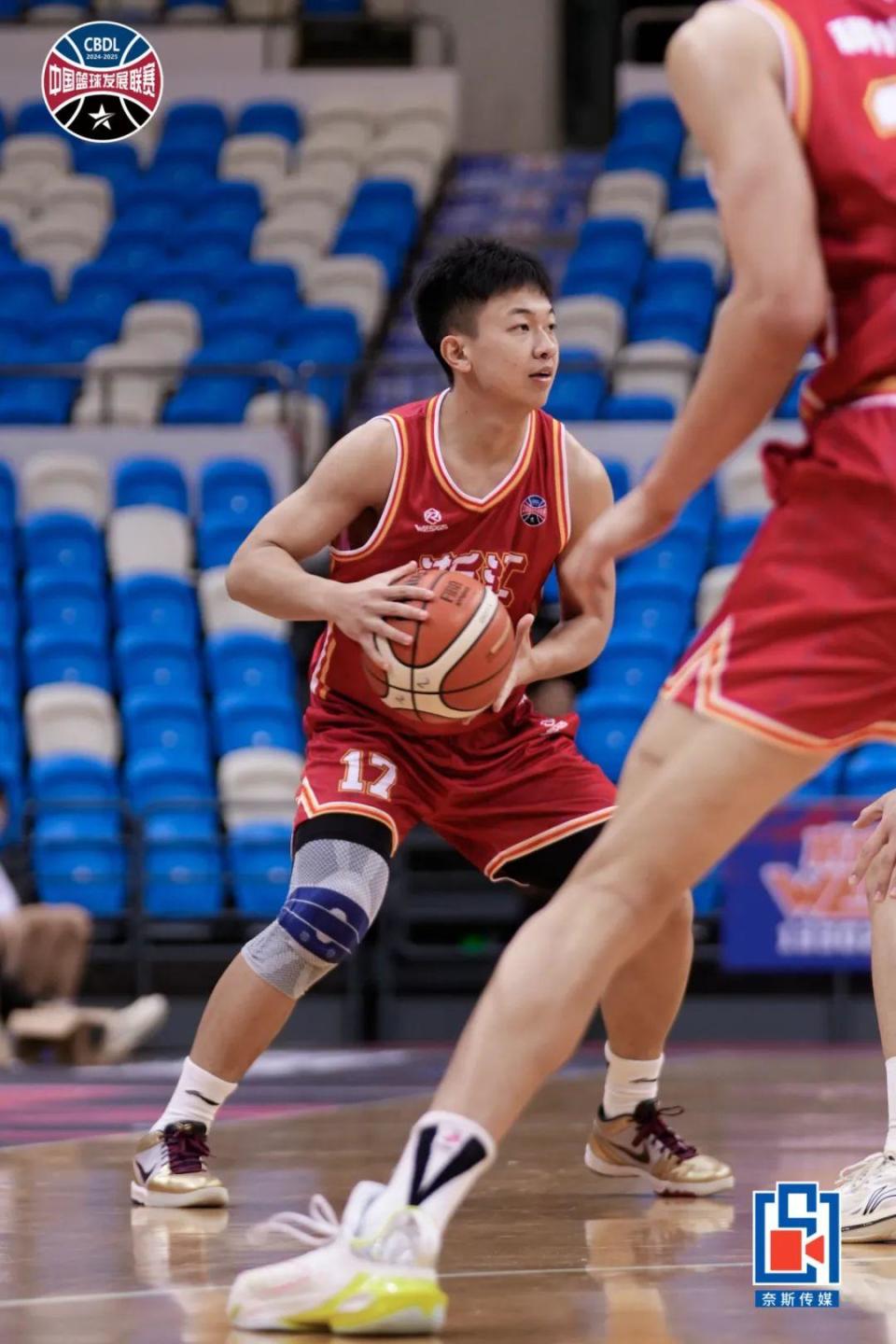 爱游戏导航中心包含浙江稠州训练开放日，国际比赛日止住颓势引欢呼，NBA常规赛在即，赛季目标并未改变的词条