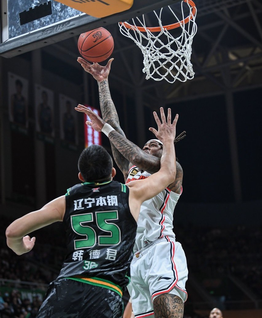 爱游戏平台首页关键时刻突围战来临；里昂围绕CBA季后赛外线爆发；目标明确；训练强度明显提升的简单介绍